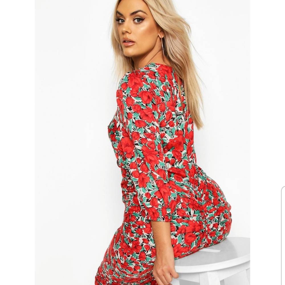 Boohoo Red Rouched midi dress
